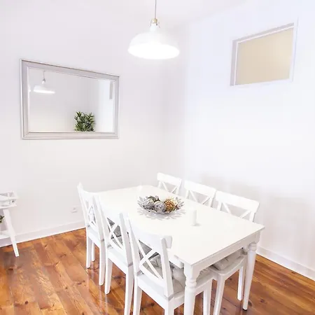 Central & Cosy Apartment Lisbon